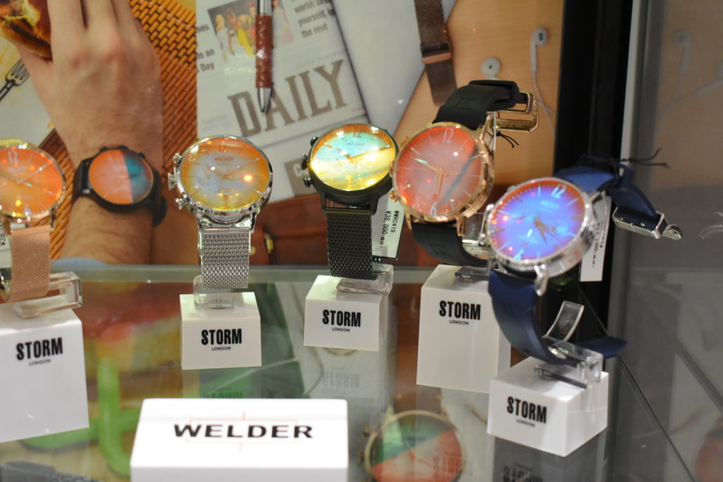 ウェルダー ガラスの輝きが綺麗なクォーツモデル！ | 機械式腕時計のHF-AGE